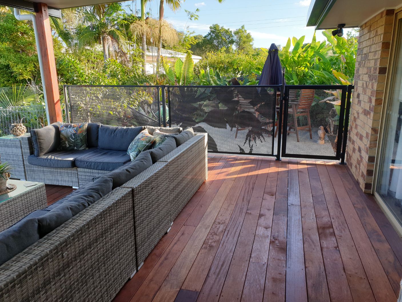 Banana leaf design pool fencing in Textured Black, Queensland